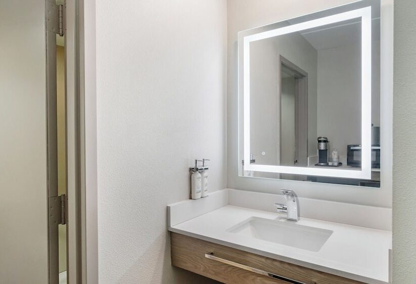 غرفه قياسيه سريرين مزدوجين, Holiday Inn Express Greencastle, An Ihg