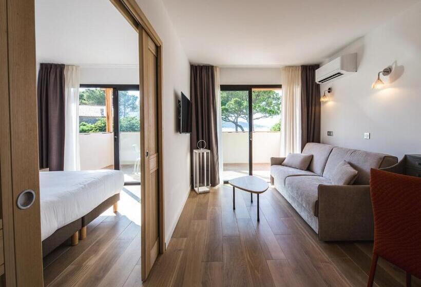 سوییت با چشمانداز جانبی دریا, Hôtel La Roya