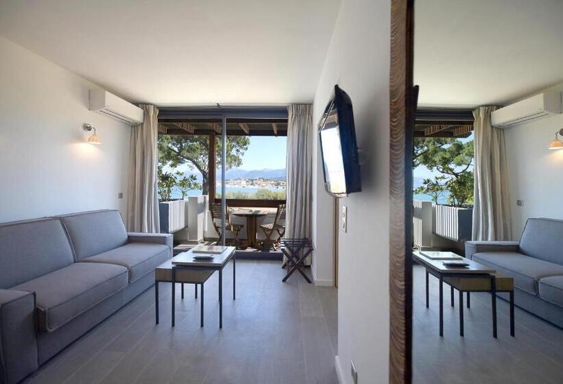 سوییت با چشمانداز جانبی دریا, Hôtel La Roya