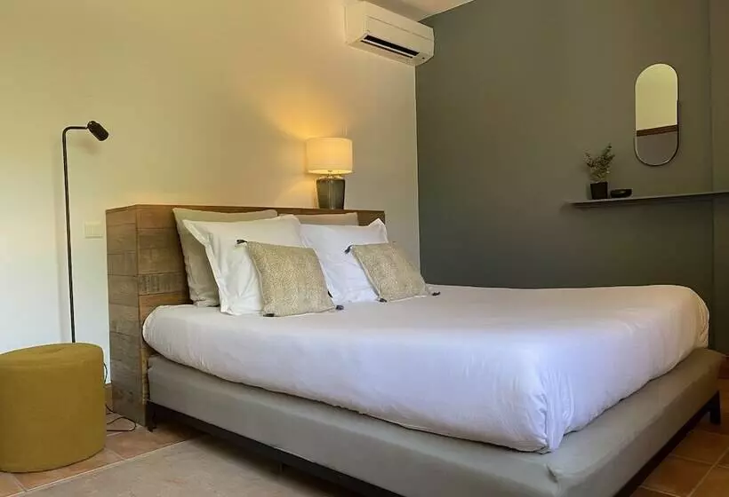 Perhesviitti, La Villa Romaine