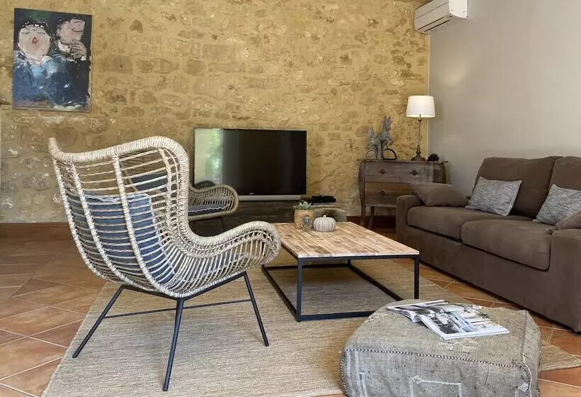Perhesviitti, La Villa Romaine