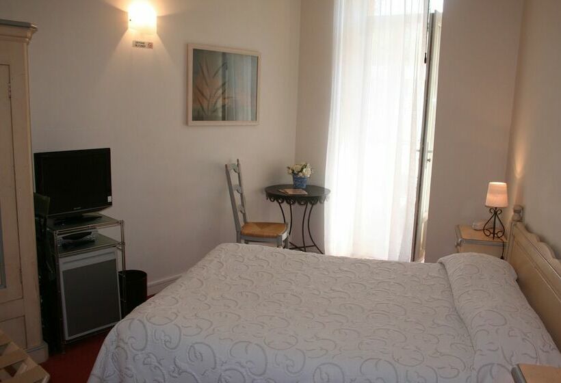 Номер Стандарт, Les Cigales