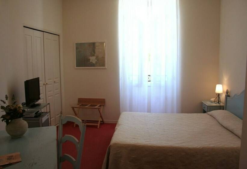 Номер Комфорт, Les Cigales