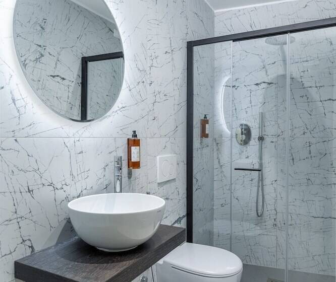 اتاق استاندارد سه نفره, Villa Rosa