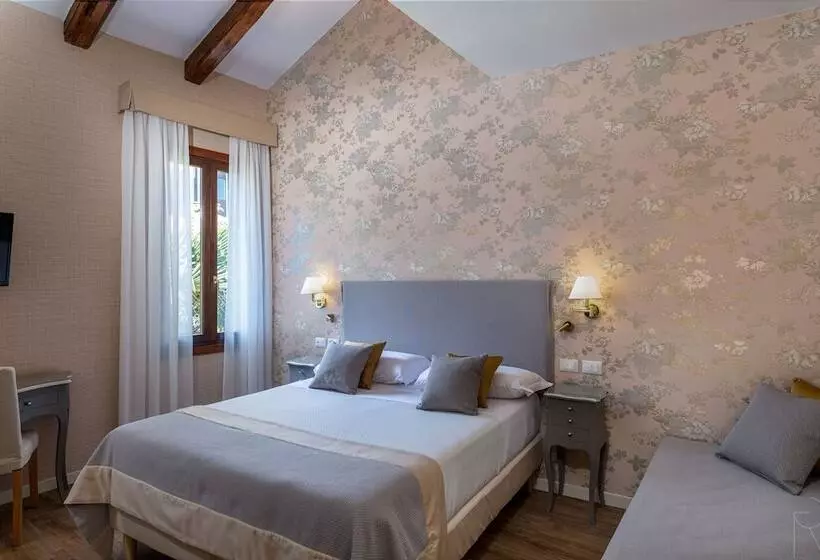 اتاق استاندارد سه نفره, Villa Rosa