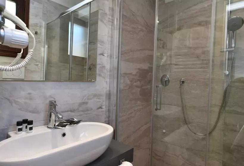 اتاق استاندارد یک نفره, Villa Rosa