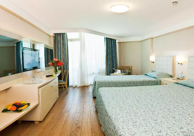 اتاق اکونومی, Villa Rosa
