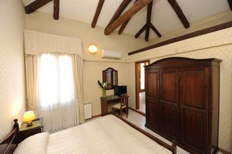 اتاق استاندارد یک نفره, Villa Rosa