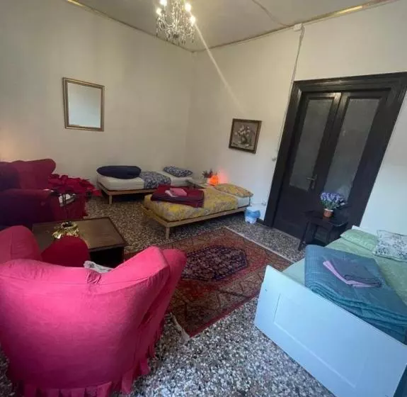 اتاق استاندارد سه نفره, Villa Rosa