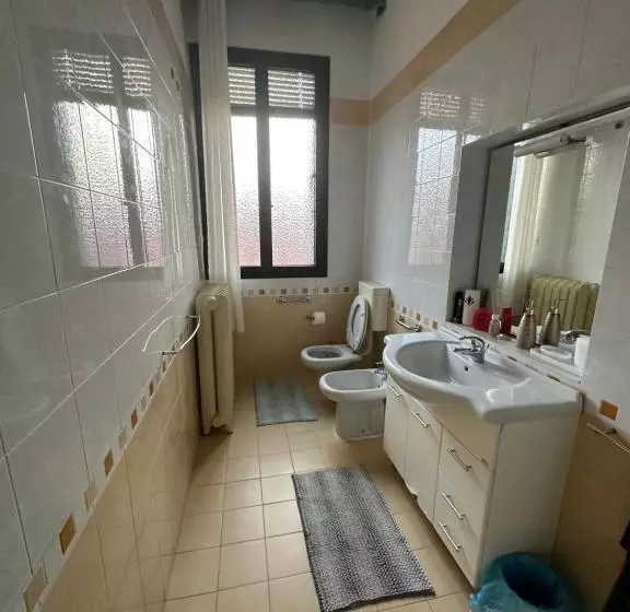 اتاق استاندارد سه نفره, Villa Rosa