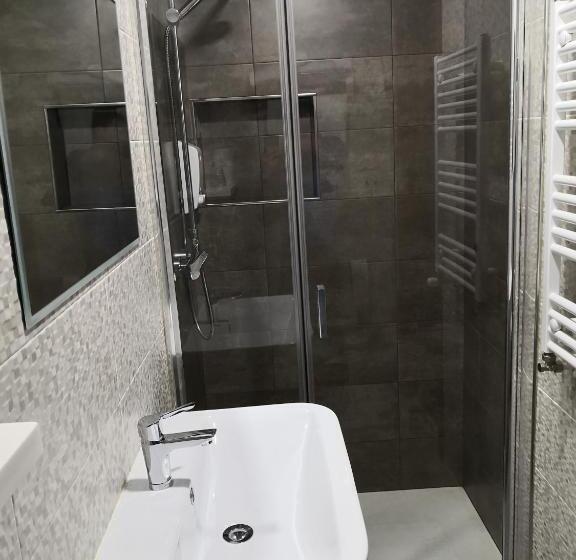 エコノミールーム, Pensión Plaza