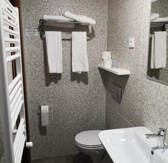 エコノミールーム, Pensión Plaza