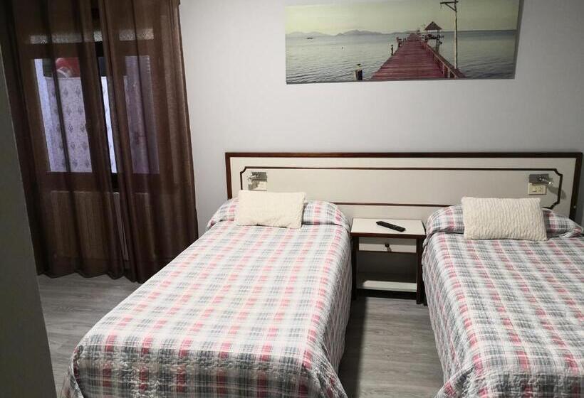 エコノミールーム, Pensión Plaza