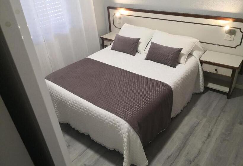 スタンダードルーム, Pensión Plaza