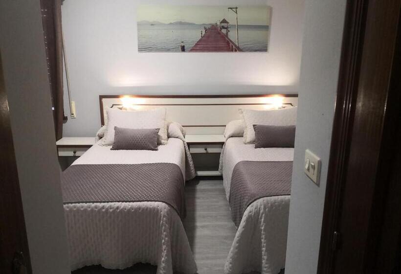 エコノミールーム, Pensión Plaza