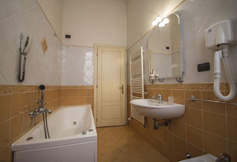 اتاق لوکس, A Palazzo Busdraghi Residenza D'epoca