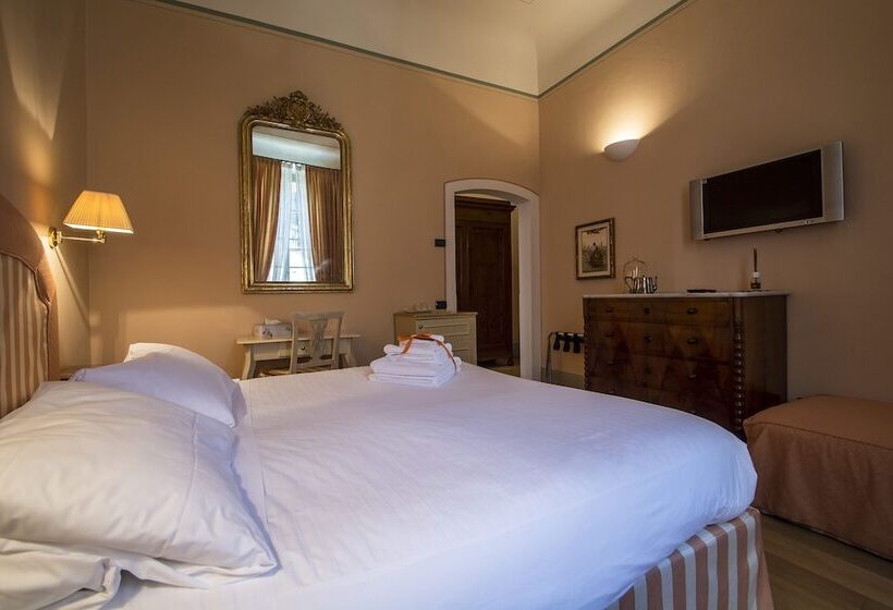 اتاق لوکس, A Palazzo Busdraghi Residenza D'epoca