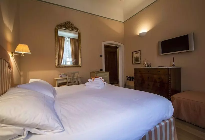 اتاق لوکس, A Palazzo Busdraghi Residenza D'epoca