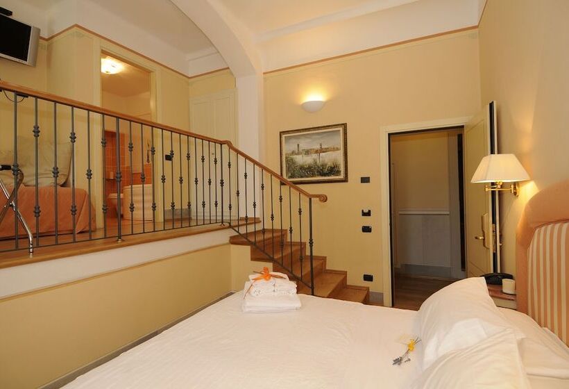 اتاق لوکس, A Palazzo Busdraghi Residenza D'epoca