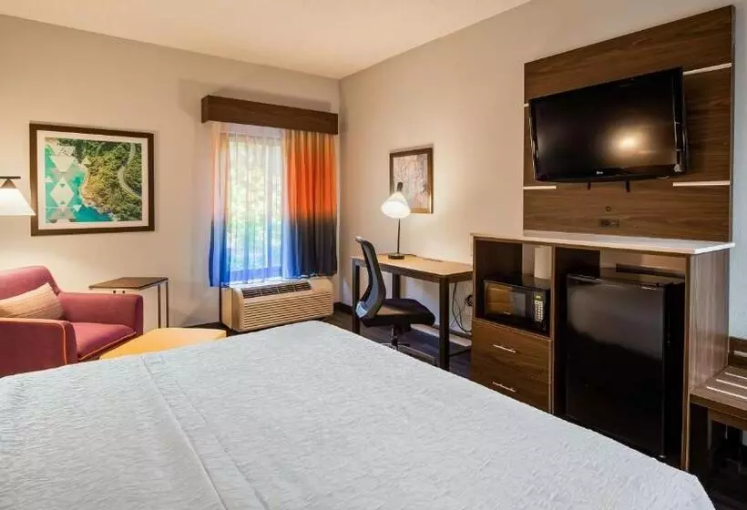 身障者適用キングサイズベッドルーム, Best Western Plus Lexington Inn