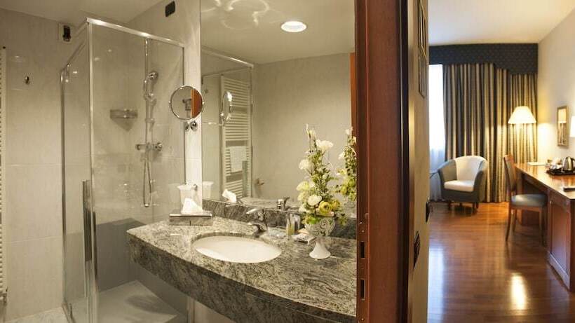 标准三人间, Phi Hotel Cavalieri