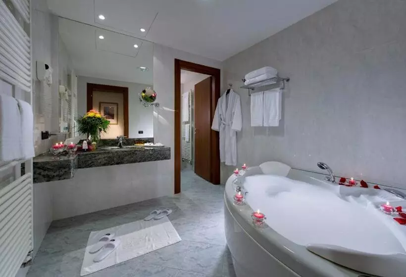 Camera Standard Letto King, Phi Hotel Cavalieri