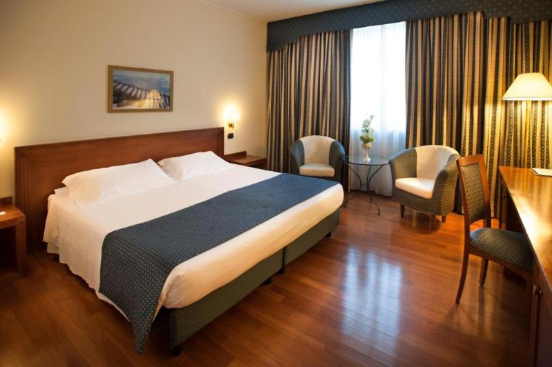 标准三人间, Phi Hotel Cavalieri