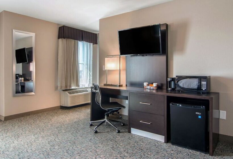 جناح, Clarion Inn & Suites Atlanta Downtown