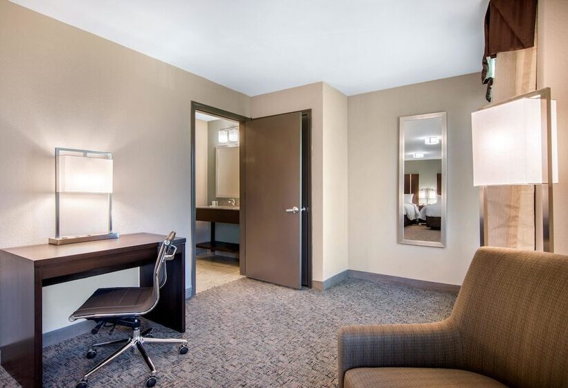 جناح, Clarion Inn & Suites Atlanta Downtown