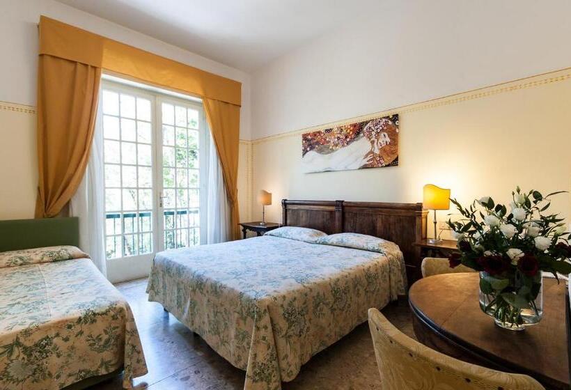 스탠다드 트리플 룸, Club I Pini Residenza D Epoca In Versilia