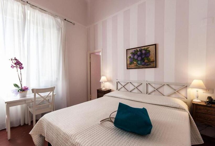 اتاق استاندارد یک نفره, Club I Pini   Residenza D Epoca In Versilia
