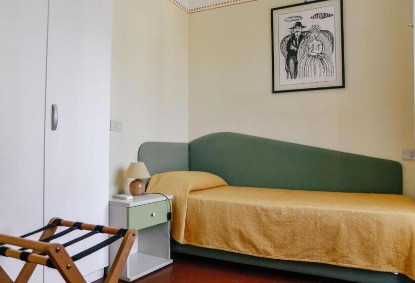 스탠다드 트리플 룸, Club I Pini Residenza D Epoca In Versilia