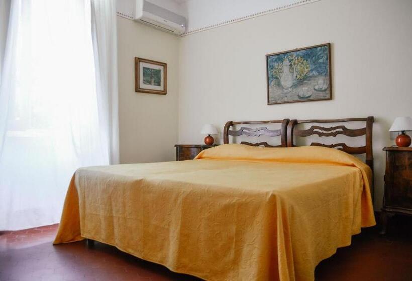 스탠다드 트리플 룸, Club I Pini Residenza D Epoca In Versilia