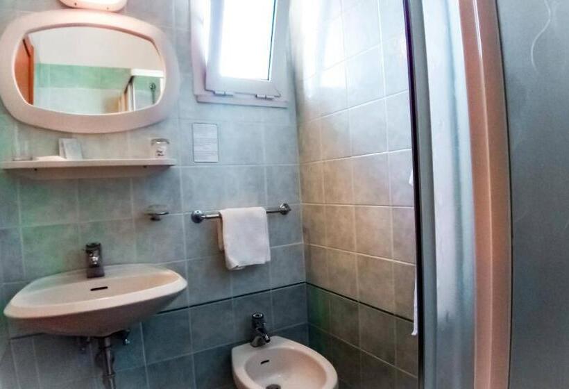 스탠다드 싱글 룸, Condor