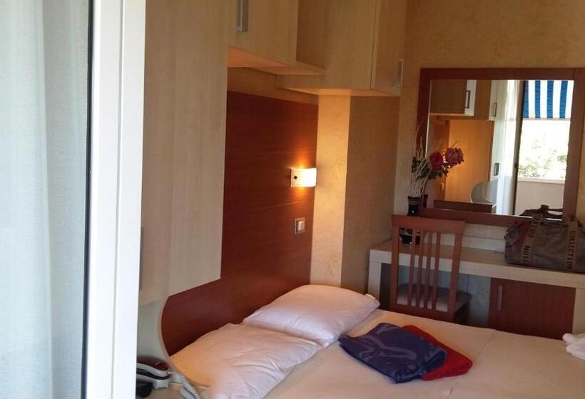 스탠다드 발코니 룸, Condor