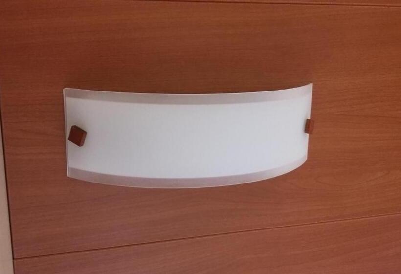 스탠다드 룸, Condor