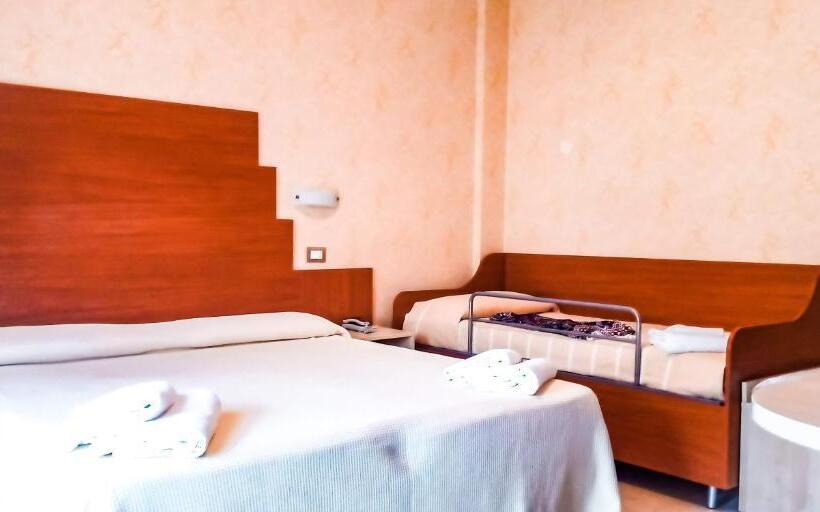 스탠다드 트리플 룸, Condor