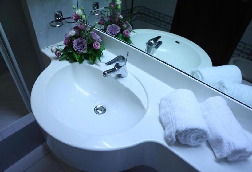 غرفة عائلية, Euro