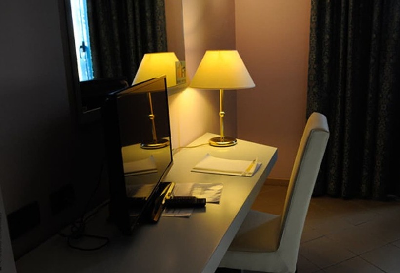 غرفة عائلية, Euro