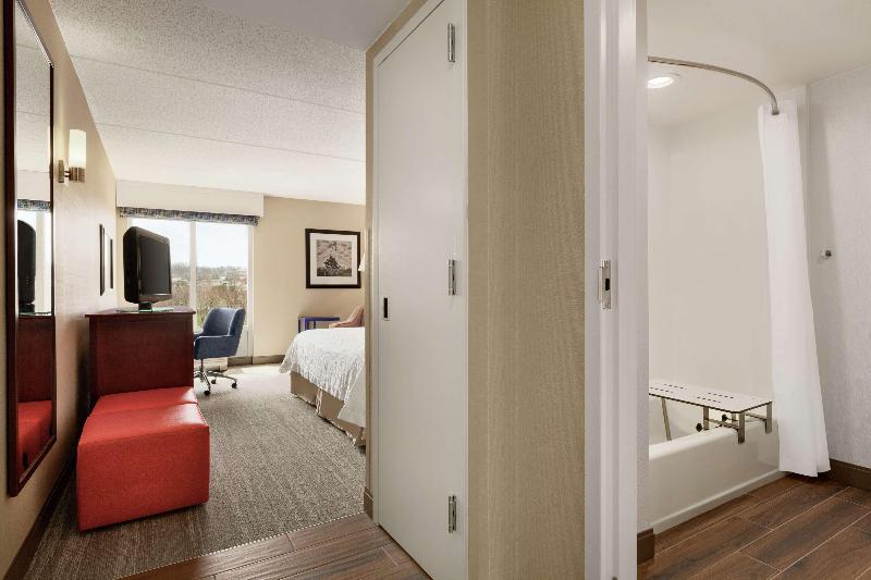 스탠다드 룸, Hampton Inn Dulles Cascades