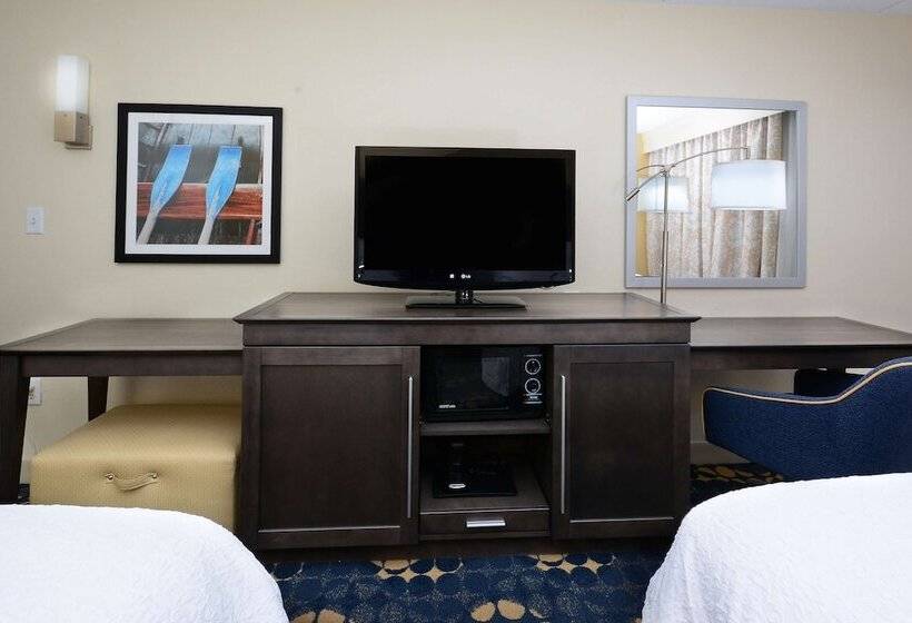 غرفة قياسية, Hampton Inn Roxboro