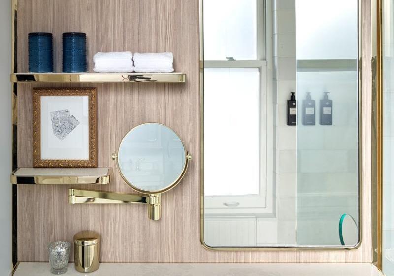 غرفة قياسية سرير كينج لذوى الإحتياجات الخاصة, Hampton Inn Roxboro