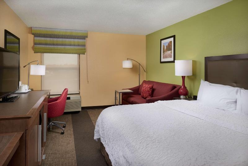 غرفة قياسية سرير كينج, Hampton Inn Shelbyville