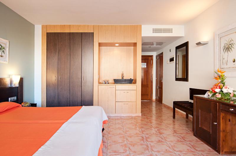 غرفة قياسية سرير كينج لذوى الإحتياجات الخاصة, Hampton Inn Shelbyville