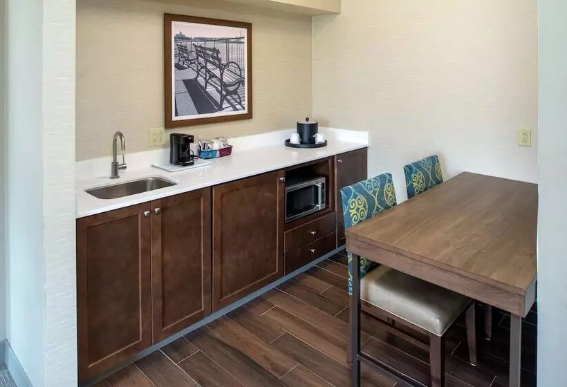 スイート, Hampton Inn & Suites Binghamton/vestal