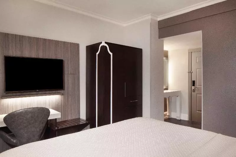キングサイズベッドのスタンダードルーム, Indigo Atlanta Midtown, An Ihg