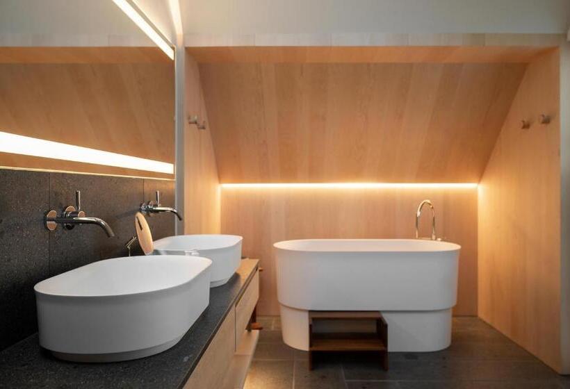 جناح دور أخير, Miramonti Boutique