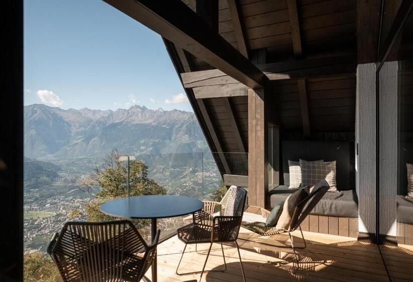 جناح دور أخير, Miramonti Boutique