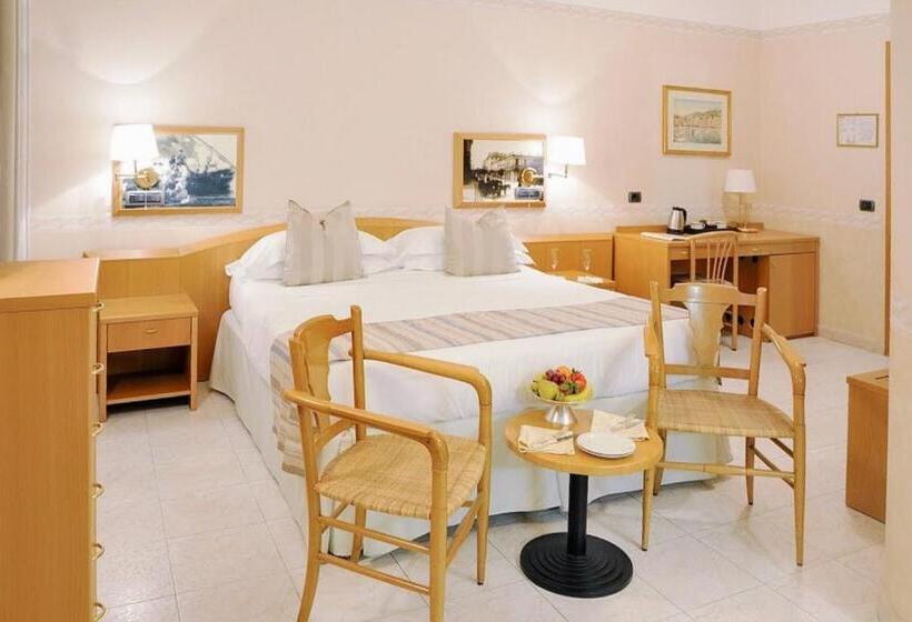 수피리어 트리플 룸, Monte Rosa