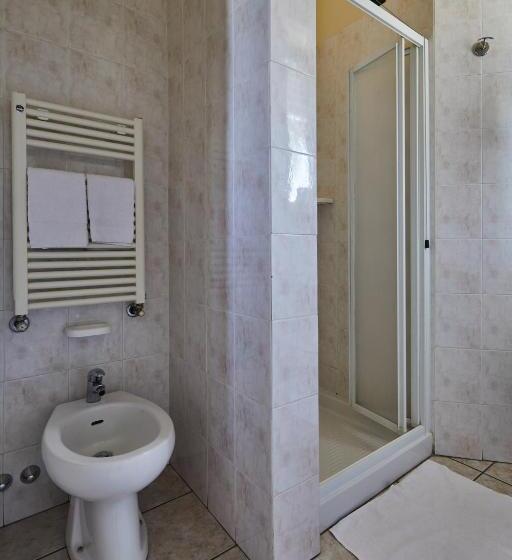 חדר סטנדרט יחיד, Montebello